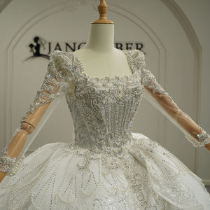 Vestido de Novia Princesa Jancember Gt26026 con Cuentas de Cristal, Lentejuelas, Escote Corazón, Manga Larga, Exquisito Diseño en Capas y Cola Real - Product Image 3