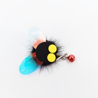 Bâton de chat moderne écologique avec insectes volants Matériau en plumes TPR Alternatives aux jouets de tête avec ailes en vente directe en usine