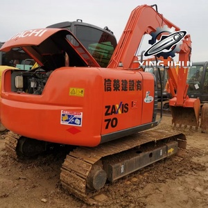 Mini-excavatrice Hitachi ZX70 d'occasion, marque japonaise d'origine, 7 tonnes, sur chenilles en caoutchouc, avec moteur Yanmar et groupe motopropulseur. - Product Image 2
