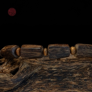 Bracelet de perles d'agarwood naturel pour femme, en bois d'oud véritable, élégant et parfumé, cadeau de bijoux - Product Image 3