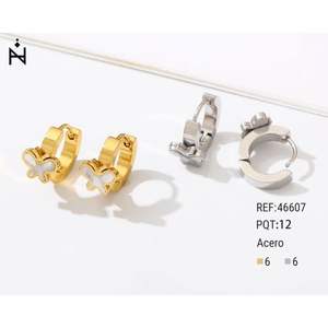 Orecchini a Cerchio Sottili Z con Design a Croce e Conchiglia, Oro e Argento, Acciaio 6mm, Unisex per Uso Quotidiano - Product Image 1