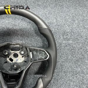 Marco de volante de fibra de carbono mate adecuado para Volkswagens <span class=keywords><strong>Golf</strong></span> 8 <span class=keywords><strong>Golf</strong></span> 7 <span class=keywords><strong>Golf</strong></span> 6 VW GTI MK5 MK6 MK7 MK8 Id7 <span class=keywords><strong>Id3</strong></span> Passat CC - Product Image 6