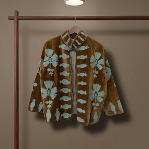 Veste en velours marron pour femme avec col châle, broderie florale, ouverture sur le devant, style Suzani, vente en gros, fournisseur B2B - Product Image 1