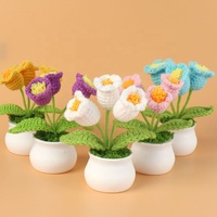 Fleur en pot tricotée et crochetée à la main, Muguet en pot tricoté, Fleur au crochet, Muguet au crochet en pot