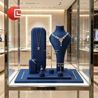 Présentoirs buste bleus pour bijoux : organisateurs pour bagues, colliers, boucles d'oreilles, bracelets, montres – Idéal pour comptoir