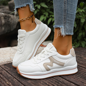 Scarpe da passeggio bianche da <span class=keywords><strong>donna</strong></span> taglie forti, nuove <span class=keywords><strong>sneakers</strong></span> autunnali traspiranti con lacci, scarpe casual che fanno sembrare i piedi più piccoli - Product Image 3