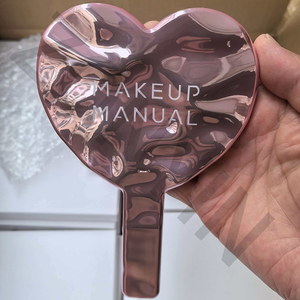 กระจกแต่งหน้าพกพาทรงหัวใจสีชมพูแบบขายส่งของ Zonyin กระจกแต่งหน้าเคลือบเงาแบบพกพาลายคลื่นน้ำสำหรับสาวๆ แบบกำหนดเองได้ - Product Image 4