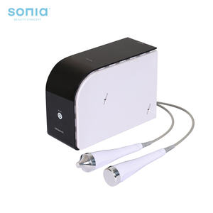 Máquina estética portátil profesional con función ultrasónica para uso en salón, carcasa <span class=keywords><strong>de</strong></span> plástico con pantalla táctil para piel y cara - Product Image 1