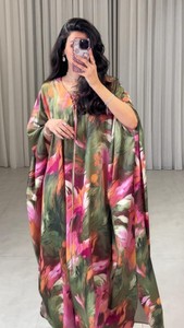 Nueva llegada: Abaya con mangas abullonadas, estampado tie-dye, cintura ajustable con lazos, estilo islámico, musulmán, turco, Dubai, hermoso. - Product Image 3