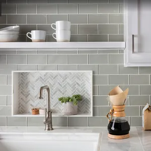 चीन कारखाने थोक ग्लास मोज़ेक ग्रीन/ग्रे/सफेद मेट्रो टाइल ग्रीन रसोई Backsplash के लिए