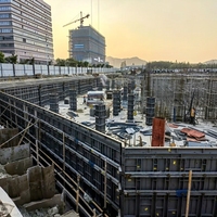 Système de coffrage réglable en acier allié réutilisable pour la construction de colonnes murales et d'escaliers en béton pour l'ingénierie de la construction