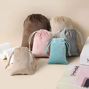 Sacs en velours gris personnalisés avec logo, pochettes à cordon pour maquillage, parfums, bijoux, cadeaux, vente en gros - Product Image 2