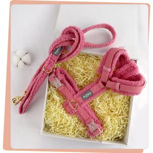 Venta al por mayor, suéter rosa amarillo para mascotas, fabricante de ropa para perros, conjunto de arnés y correa polar para perros <span class=keywords><strong>Arnes</strong></span> Perro - Product Image 5