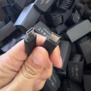 Cable de datos tipo C a tipo C de 0.5M, cable de carga rápida blindado de PVC para teléfono móvil, negro y blanco, con una sola cabeza niquelada - Product Image 1