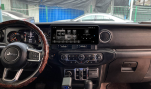 Pour Jeep Wrangler 18-22, écran tactile de 12,3 pouces, modification du tableau de bord de la voiture avec navigation intégrée, GPS Android DSP USB - Noir et rouge - Product Image 2
