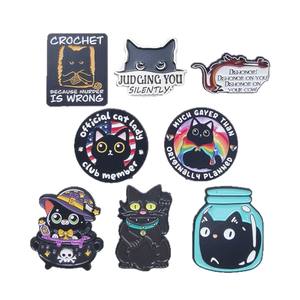 Épinglette en alliage métallique émaillée motif chat noir mignon de dessin animé, épinglette arc-en-ciel Fierté Gay en promotion - Product Image 5