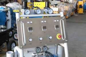 Machine à pulvériser de mousse isolante en polyuréthane PU utilisée pour l'<span class=keywords><strong>isolation</strong></span> des murs, des toits, des réfrigérateurs et des tuyaux - Product Image 5
