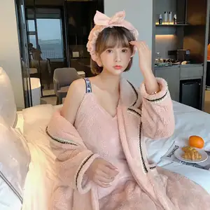 Pakaian Tidur Santai Mewah Lucu Musim Dingin Jubah Mandi Beludru Baju Tidur Setelan Malam Pakaian Tidur Flanel Piyama Wanita Loungewear Set dengan Jubah