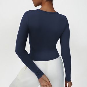 Vêtements de yoga à manches longues moulants col en V haut de <span class=keywords><strong>sport</strong></span> sexy T-<span class=keywords><strong>shirt</strong></span> de course et de fitness à séchage rapide pour femmes - Product Image 3