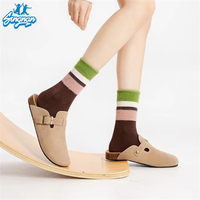 Neue Nische Design Nerz Samt Hochwertige Socken Farb block Warme Frauen Winters ocken auf Lager Streifen Retro Custom Strick Socken