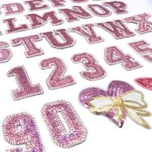 Nouveaux patchs thermocollants à sequins de 6,5 cm (2,55 pouces) avec bordure rose, or et argent, lettres et chiffres scintillants - Product Image 1