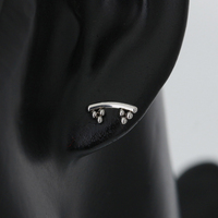 Bijoux de piercing corporel de haute qualité Arete personnalité G23 titane Cartilage boucle d'oreille à dos plat