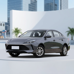 Roewe I5 Sedán 2026, Volante a la Izquierda, Transmisión Manual, Tracción Delantera, Motor 1.5L, Neumáticos R16, Cámara Trasera, Luces Nuevas, Exportación, Hecho en China, Venta al Por Mayor - Product Image 1