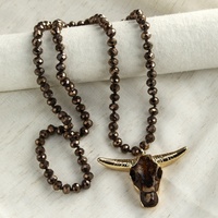 Collier tendance pour femme, style bijoux, en verre cristal noué, avec pendentif tête de taureau et corne de buffle