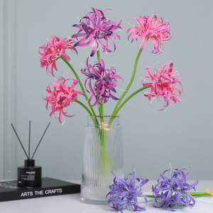 Fleurs artificielles de lys araignées Ruilisi en tissu de soie silicone, légères, pour décoration maison et mariage, 2 pièces - Product Image 1