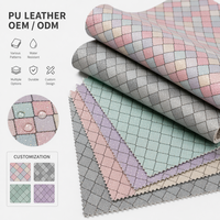Tissu en cuir synthétique PU de Chine, imprimé argyle, cuir écologique pour sacs et canapés avec un effet brillant