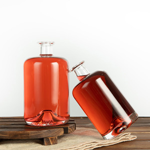 Botellas de Vidrio Flint Redondas de Alta Calidad para Licores, Ginebra, Ron, Tequila, Whisky, de 750 ml, con Tapón de Corcho, para Herbalistas - Product Image 3