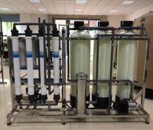 Système d'ultrafiltration 2TPH UF Équipement de traitement de l'eau récupérée Usine d'eau minérale Purificateur de piscine avec <span class=keywords><strong>adoucisseur</strong></span> - Product Image 5