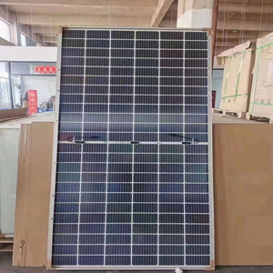 แผงโซลาร์เซลล์แบบกระจกสองชั้น 530w 535w 540w โมโนคริสตัลไลน์ 144 เซลล์แบบฮาล์ฟคัท 156.75มม.x156.75มม. โมดูลไฟฟ้าโซลาร์เซลล์ - Product Image 2