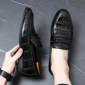 Chaussures en cuir respirantes et élégantes pour hommes, chaussures plates décontractées et habillées pour affaires, chaussures d'extérieur rehaussantes grandes tailles pour hommes - Product Image 5