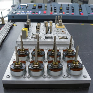 Potenciómetro de Precisión de Hilo Devanado 31S Más Vendido, Potenciómetro de Potencia de 3W RA24Y-31SE-10KΩ - Product Image 5