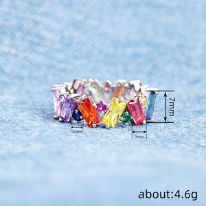 Anello con Design Geometrico Irregolare e Colorato per Donne - Product Image 6
