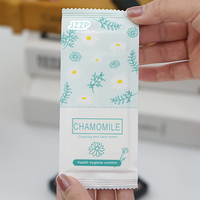 Lingettes d'hygiène féminine ultra-douces personnalisées avec logo OEM, lingettes intimes humides emballées individuellement
