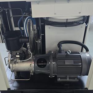 Compresseur d'air à vis à aimant permanent, lubrifié à l'eau, sans huile, à haute efficacité, à économie d'énergie, avec variateur de vitesse (VSD) - Product Image 4