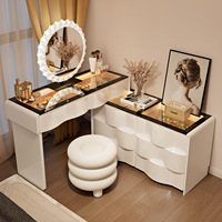 Coiffeuse de luxe rétractable en bois style crème avec miroir lumineux 3 couleurs et plateau en verre, avec tiroirs de rangement pour chambre à coucher