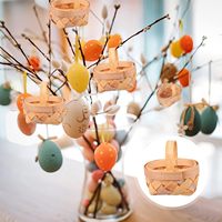 Poignée de panier en osier 12pcs Mini paniers tissés avec poignées Petits paniers tissés manuels en copeaux de bois Décor pour les faveurs de fête de mariage
