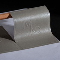 Logo de marque personnalisé impression couleur 3D en relief papier texturé mat autocollants adhésifs boîte étiquettes d'étanchéité
