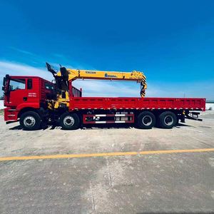 Camion lourd Shacman 8*4 16T avec grue montée, idéal pour les travaux d'ingénierie et le transport de marchandises lourdes - Product Image 4