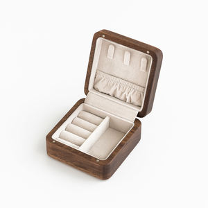 Custom Logo da viaggio portatile piccolo quadrato nero legno noce scatola di immagazzinaggio gioielli per collane anelli orecchini - Product Image 6