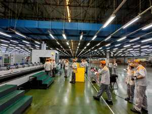 파커 5축 갠트리 CNC 밀링머신 PKG 헤비 보링 및 밀링머신 (알루미늄 창문, 도어 및 커튼월용) - Product Image 2