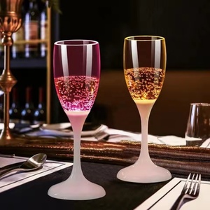 Tasses à LED automatiques à 6 couleurs, mugs lumineux multicolores, tasses à vin, bière, whisky pour fêtes, cuisine, décoration de Noël - Product Image 5