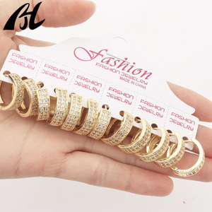 C-462 14K Vàng Mạ Rhinestone Bông Tai Thiết Lập Pha Lê Lấp Lánh Brass Hoop & <span class=keywords><strong>Stud</strong></span> Cho Phụ Nữ Thời Trang Phong Cách Đồ Trang Sức Cho Các Bên - Product Image 3