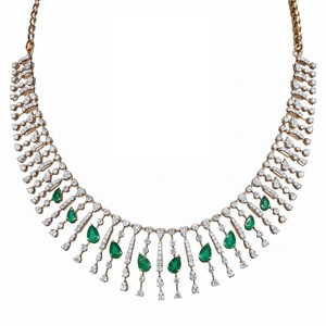 Ensemble de collier en diamants émeraude intemporel, bijoux fins de luxe sophistiqués pour femmes, avec un style élégant pour les mariages - Product Image 2