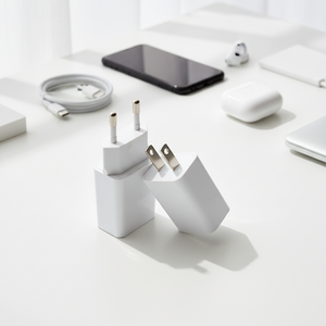 Caricatore da Viaggio Adattatore AC DC con 1 Porta USB, Uscita 5W <span class=keywords><strong>5V</strong></span> 1A, Caricatore USB con Spina US/EU - Product Image 1