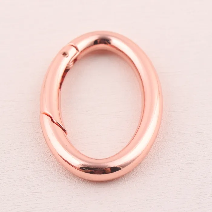Mosquetón de anillo o de puerta de resorte de bolso de metal de forma ovalada para cordón de llavero