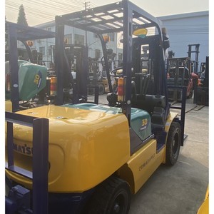 Montacargas Diésel Usado Komatsu Japonés Original de 3/5/7 Toneladas, Mástil de Dos/Tres Etapas, Longitud de Horquilla de 1000 mm, Montacargas para Construcción en Venta - Product Image 4